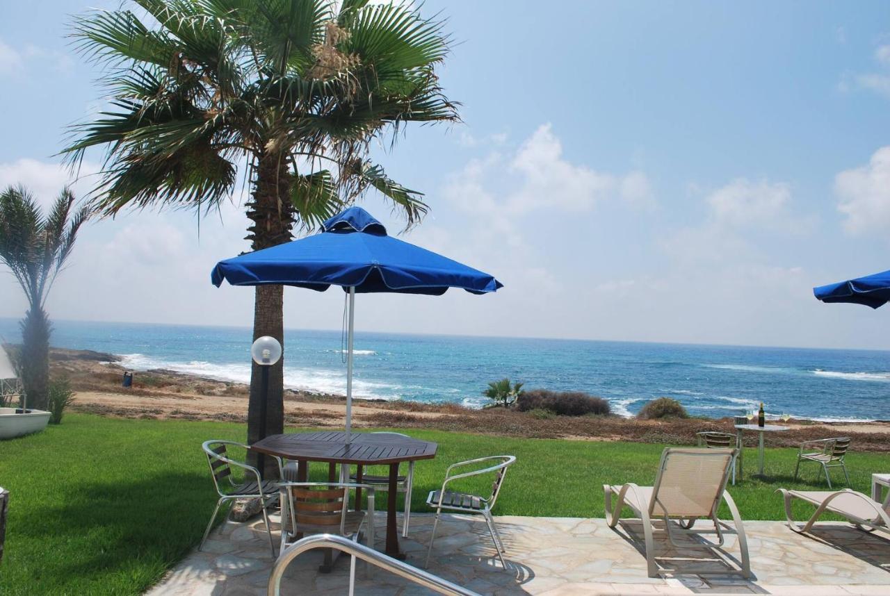 Sea Front Villa, Heated Private Pool, Amazing Location Paphos 323 كيسونيجرا المظهر الخارجي الصورة