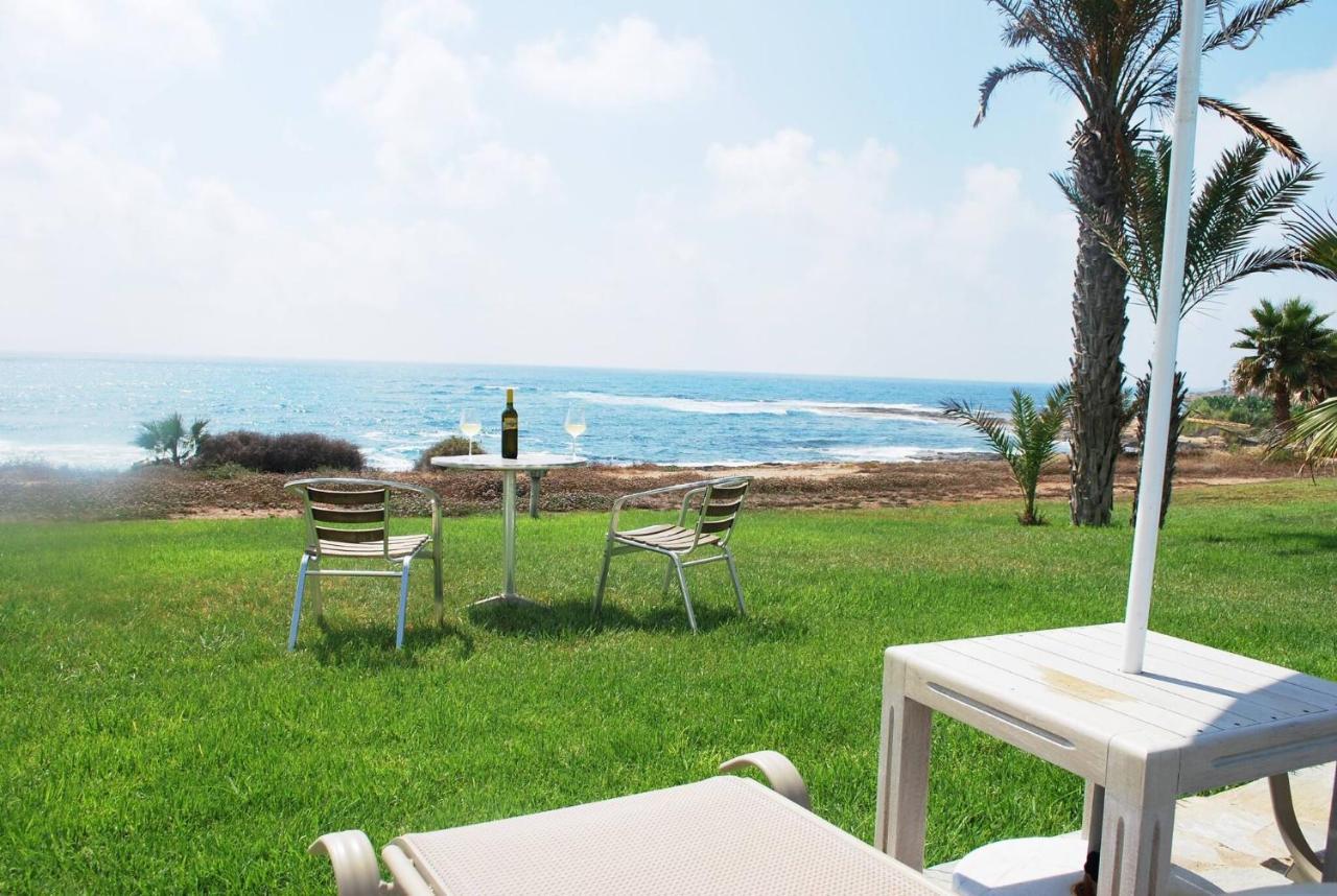 Sea Front Villa, Heated Private Pool, Amazing Location Paphos 323 كيسونيجرا المظهر الخارجي الصورة