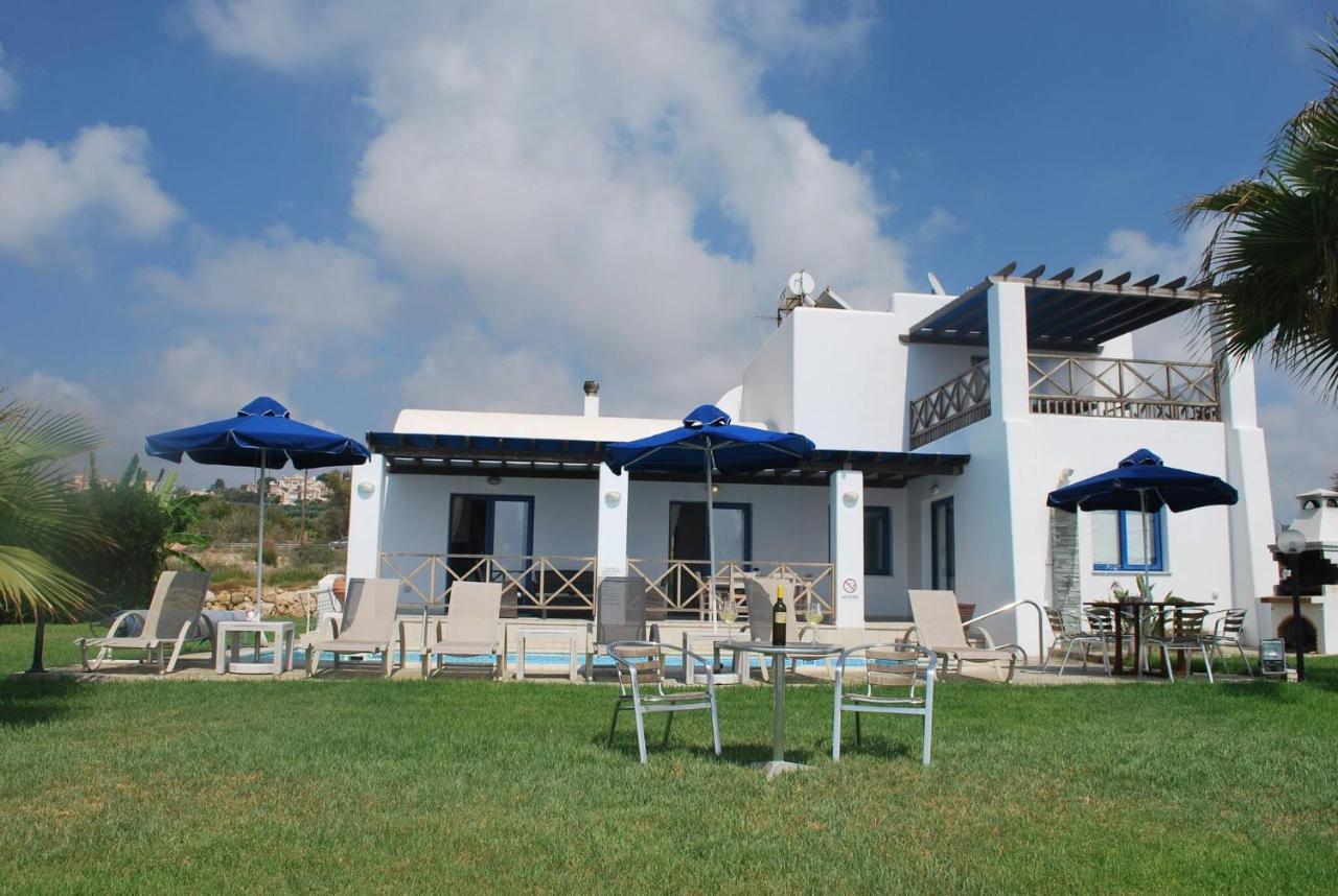 Sea Front Villa, Heated Private Pool, Amazing Location Paphos 323 كيسونيجرا المظهر الخارجي الصورة