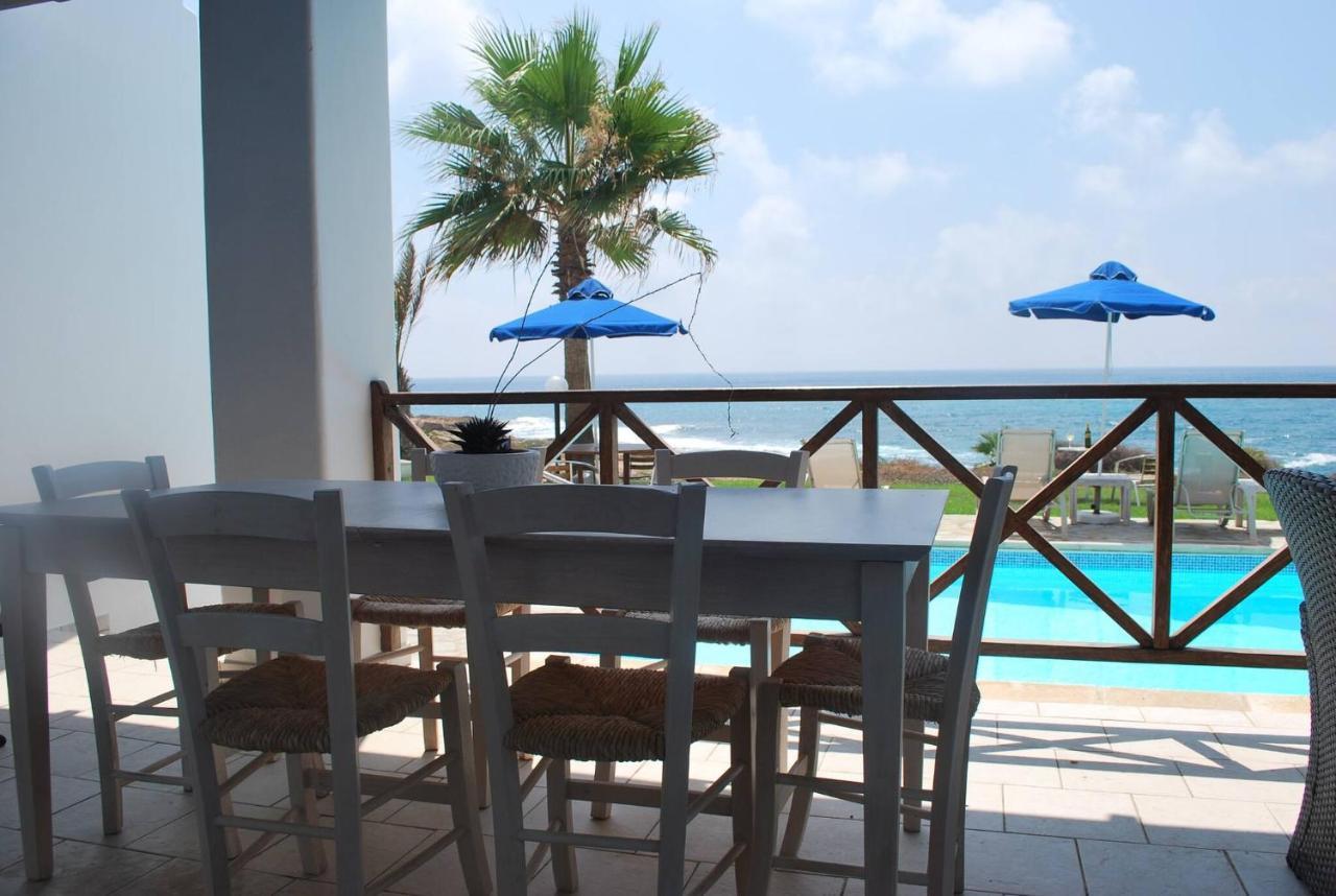 Sea Front Villa, Heated Private Pool, Amazing Location Paphos 323 كيسونيجرا المظهر الخارجي الصورة