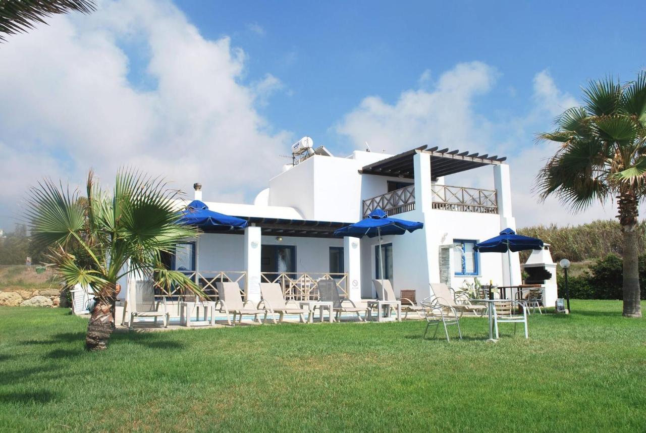 Sea Front Villa, Heated Private Pool, Amazing Location Paphos 323 كيسونيجرا المظهر الخارجي الصورة