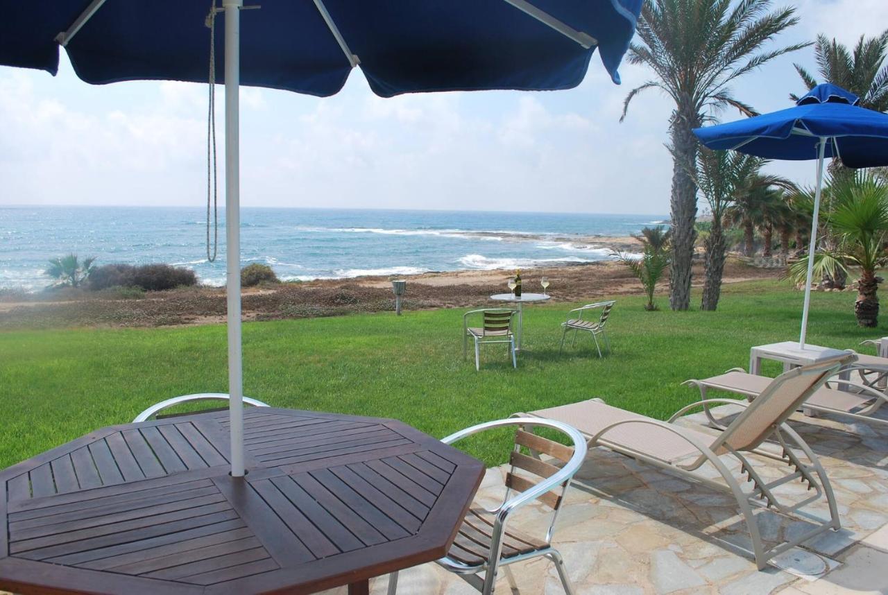Sea Front Villa, Heated Private Pool, Amazing Location Paphos 323 كيسونيجرا المظهر الخارجي الصورة