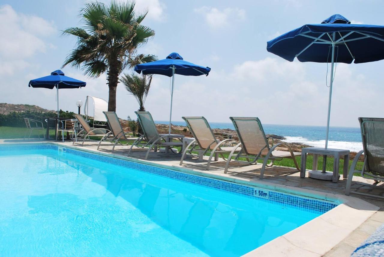 Sea Front Villa, Heated Private Pool, Amazing Location Paphos 323 كيسونيجرا المظهر الخارجي الصورة