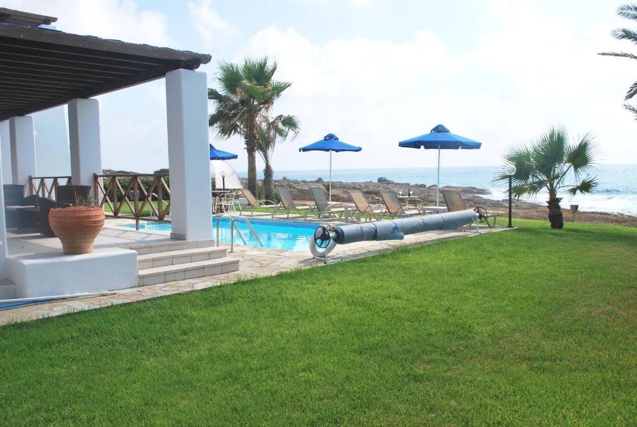 Sea Front Villa, Heated Private Pool, Amazing Location Paphos 323 كيسونيجرا المظهر الخارجي الصورة